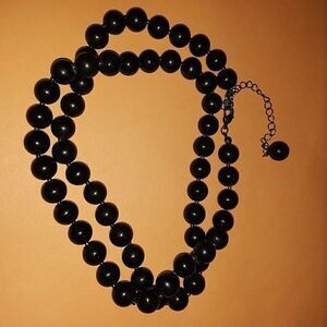Heavy black beaded necklace, 24" wout ext.
